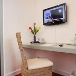 Logis Le Bourbon Hotel 3*