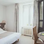 Hotel Logis Le Bourbon 3*