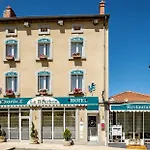 Hotel Logis Le Bourbon 3*