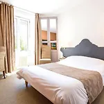 Hotel Logis Le Bourbon