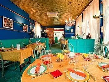 Logis Le Bourbon 3*