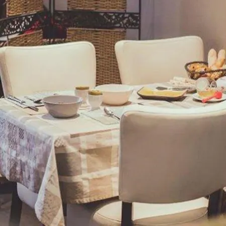 酒店 Logis Le Bourbon Yssingeaux