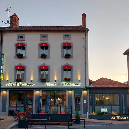 Logis Le Bourbon Hotel